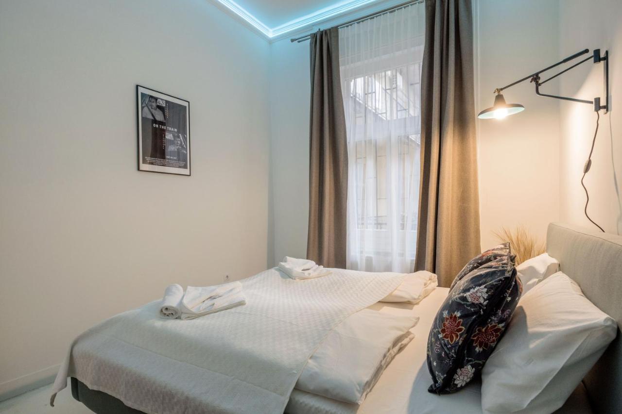 Sunshine Sprint Luxury Apartment Будапеща Екстериор снимка